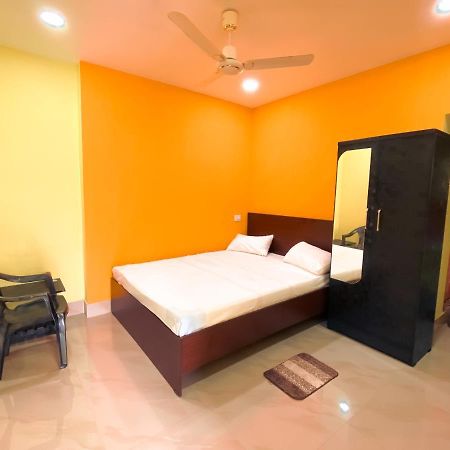 Hotel Sk Lodge Near Guwahati Airport Quarto foto