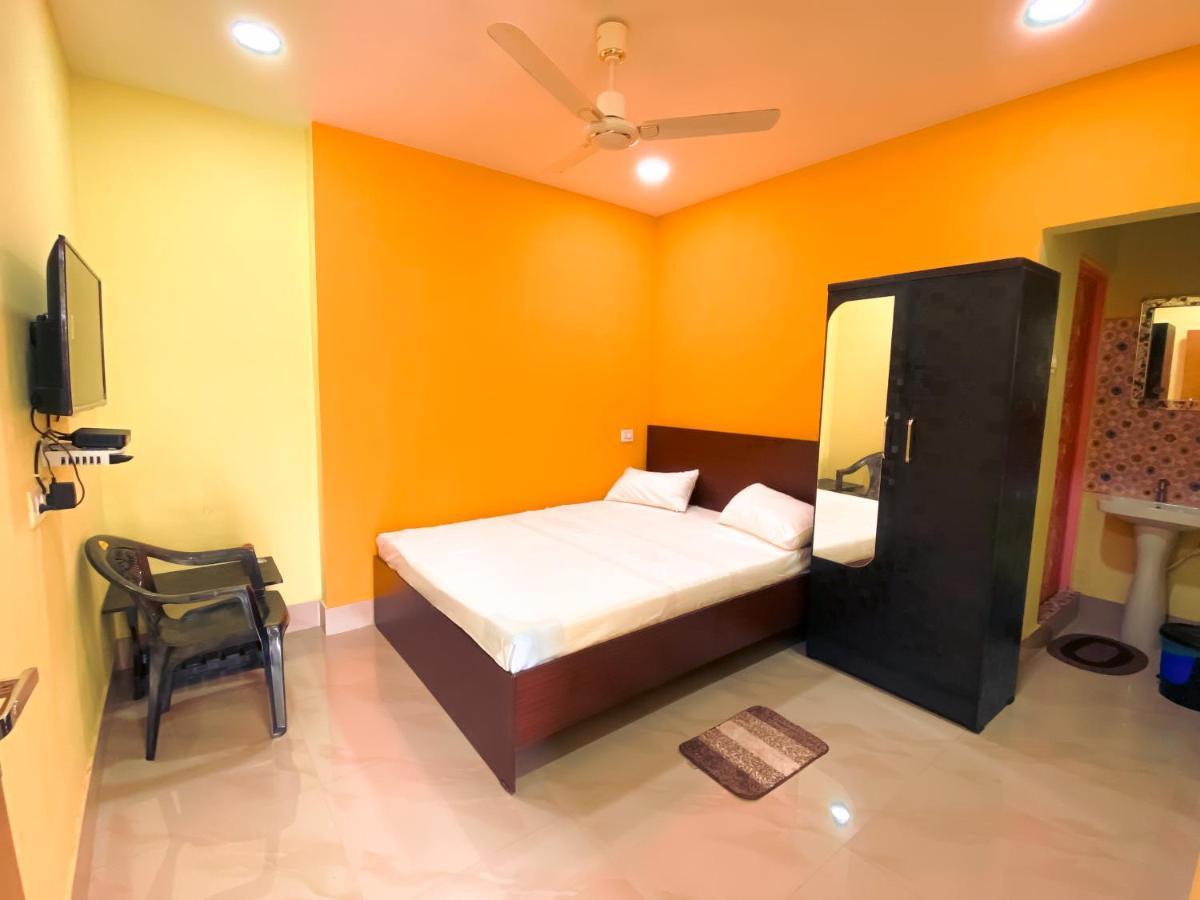 Hotel Sk Lodge Near Guwahati Airport Quarto foto